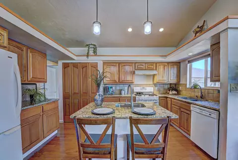 Kitchen - 353 Belden Ct, Fruita, CO 81521 photo 3 of 4