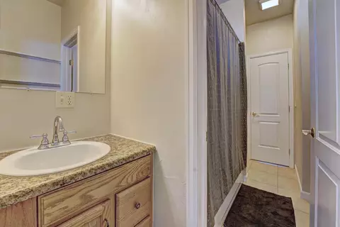 Bath - 353 Belden Ct, Fruita, CO 81521 photo 3 of 5