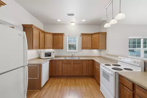 Kitchen - 1229 Windsor Park Dr, Fruita, CO 81521 photo 2 of 3