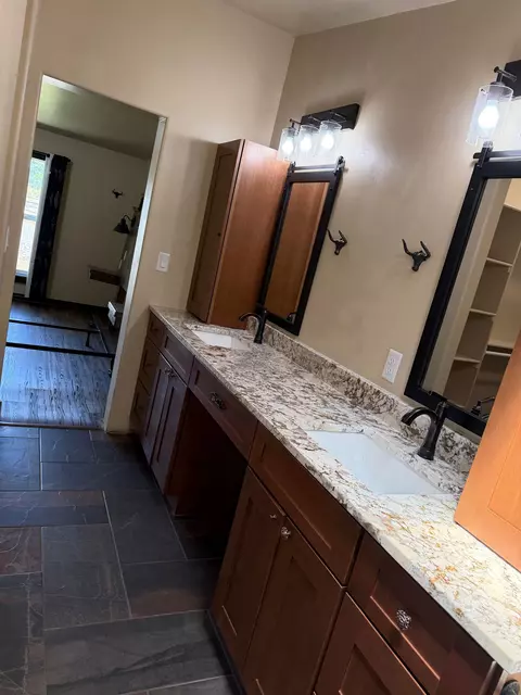 Bath - 1668 18 Rd, Fruita, CO 81521 photo 3 of 7