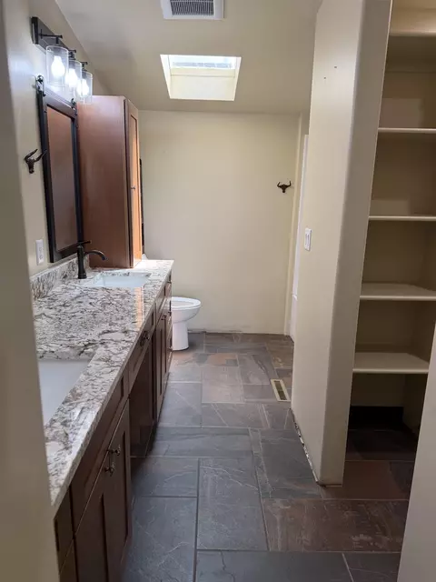 Bath - 1668 18 Rd, Fruita, CO 81521 photo 2 of 7