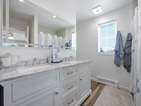 Bath - 105 Sunset Dr, Fruita, CO 81521 photo 1 of 2