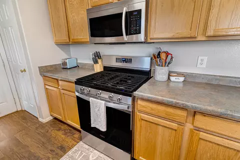 Kitchen - 685 Bayberry Ct, Fruita, CO 81521 photo 4 of 5
