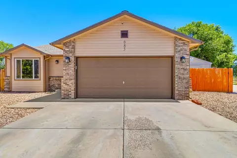 Exterior - 685 Bayberry Ct, Fruita, CO 81521 photo 2 of 10