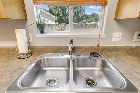 Kitchen - 685 Bayberry Ct, Fruita, CO 81521 photo 3 of 5