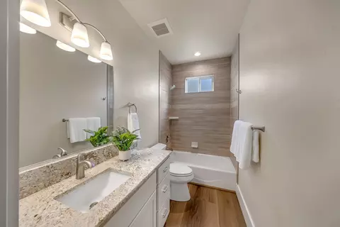 Bath - 1233 Periwinkle Ct, Fruita, CO 81521 photo 3 of 3