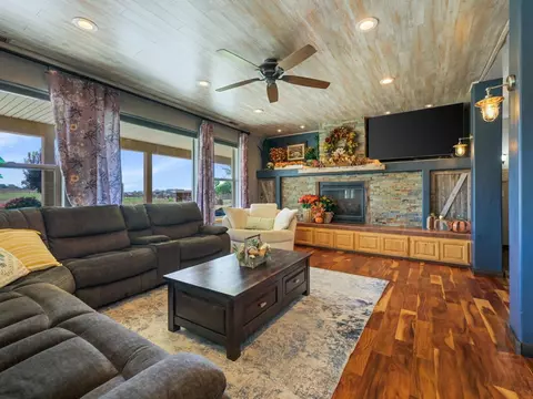 Living - 1454 19 Rd, Fruita, CO 81521 photo 1 of 4