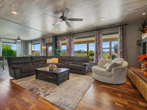 Living - 1454 19 Rd, Fruita, CO 81521 photo 2 of 4