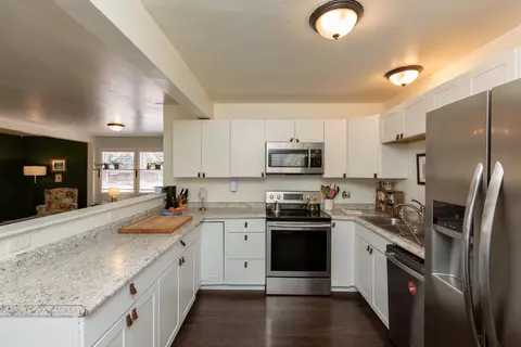 Kitchen - 1047 E Aspen Ave, Fruita, CO 81521 photo 3 of 3