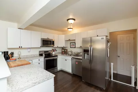 Kitchen - 1047 E Aspen Ave, Fruita, CO 81521 photo 2 of 3