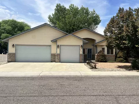 725 12 Monument View Dr, Grand Junction, CO 81505