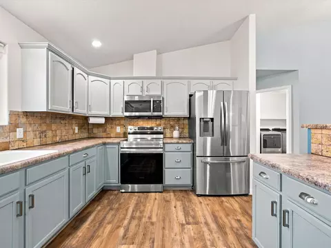 Kitchen - 853 Jasper Dr, Fruita, CO 81521 photo 3 of 3