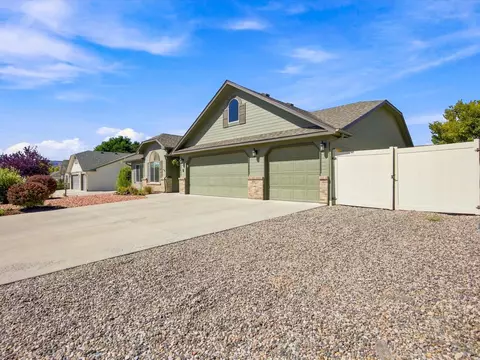 Exterior - 853 Jasper Dr, Fruita, CO 81521 photo 2 of 6