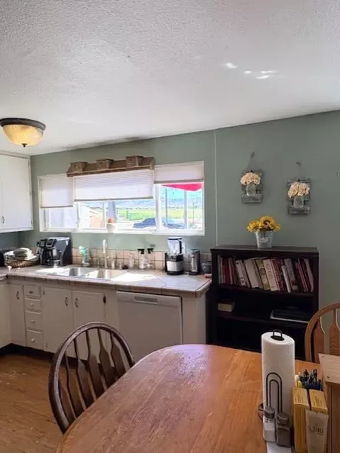 Kitchen - 1130 20 Rd, Fruita, CO 81521 photo 2 of 3