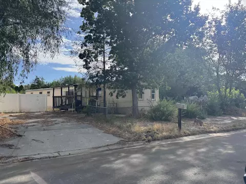 2970 Cedar Pl, Grand Junction, CO 81504