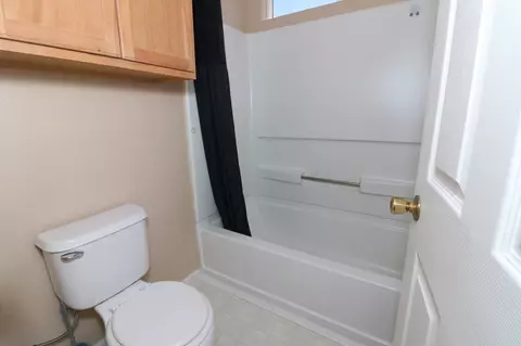 Bath - 485 David Ct, Fruita, CO 81521 photo 2 of 4