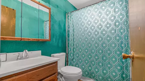 Bath - 718 E Rio Blanco Ave, Rangely, CO 81648 photo 1 of 2