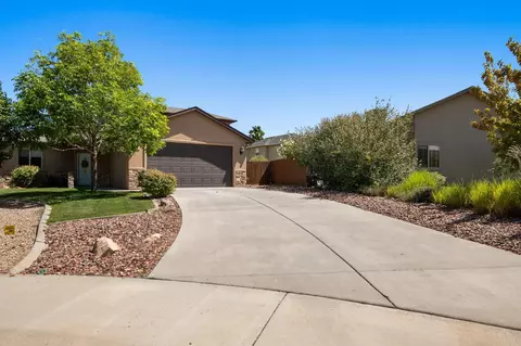 Exterior - 951 Vintners Ct, Fruita, CO 81521 photo 2 of 6