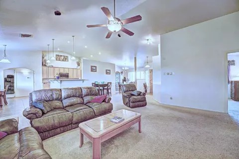 Living - 927 21 Rd, Fruita, CO 81521 photo 2 of 2