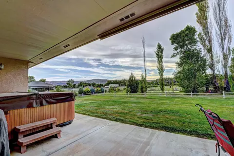 Exterior - 927 21 Rd, Fruita, CO 81521 photo 4 of 7