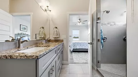 Bath - 592 Gewont Ln, Fruita, CO 81521 photo 2 of 3