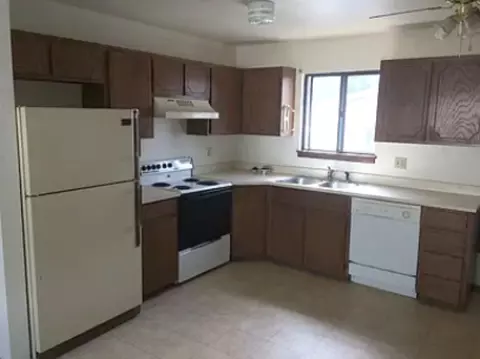 345 NW 4th St, Cedaredge, CO 81413 photo 3