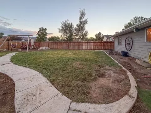 Exterior - 1032 E Grand Ave, Fruita, CO 81521 photo 4 of 9