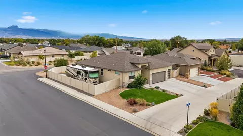 674 Jax Ct, Grand Junction, CO 81504