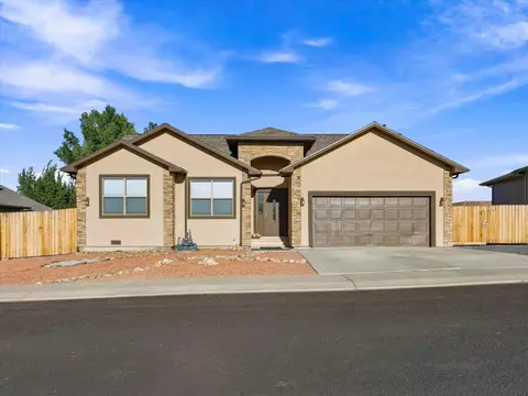 122 Dry Creek Ct, Grand Junction, CO 81503