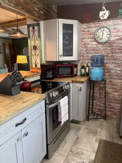 Kitchen - 14385 59 12 Rd, Collbran, CO 81624 photo 3 of 4