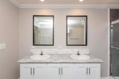 Bath - 10943 Mesa St, Mesa, CO 81643 photo 1 of 8