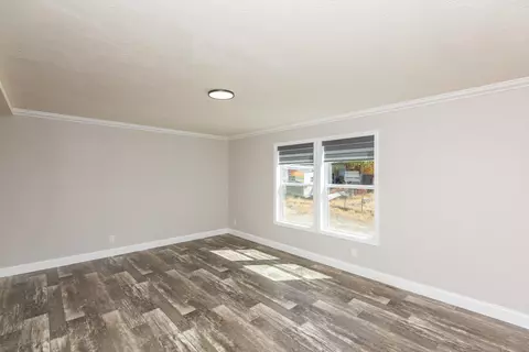 Living - 10943 Mesa St, Mesa, CO 81643 photo 2 of 3