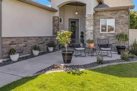 Exterior - 1404 Limber Pine St, Fruita, CO 81521 photo 4 of 11