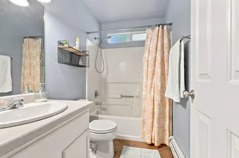 Bath - 1131 Walnut St, Fruita, CO 81521 photo 1 of 4