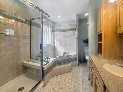 Bath - 12984 Eckert Estate Rd, Eckert, CO 81418 photo 2 of 2