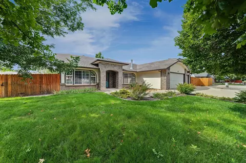 637 Silver Oak Dr, Grand Junction, CO 81505