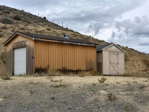Exterior - 22563 Oatman Rd, Eckert, CO 81418 photo 4 of 6