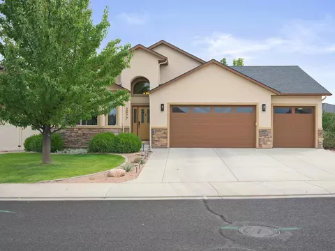 2977 Fairway View Dr, Grand Junction, CO 81503