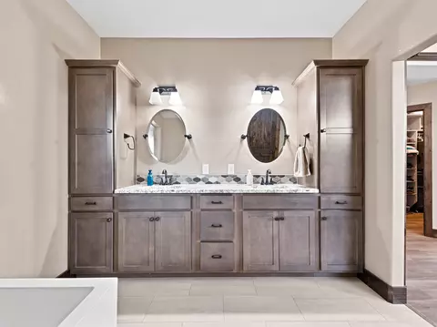 Bath - 1055 Red Sky Rd, Fruita, CO 81521 photo 1 of 2