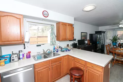 Kitchen - 162 Drumlin Cir, Fruita, CO 81521 photo 3 of 4
