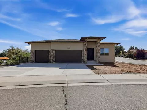 2121 Riverbend Ct, Grand Junction, CO 81507