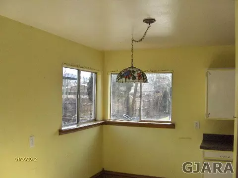 137 E 4th St, Palisade, CO 81526 photo 4