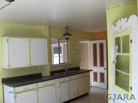 137 E 4th St, Palisade, CO 81526 photo 5