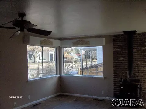 137 E 4th St, Palisade, CO 81526 photo 3