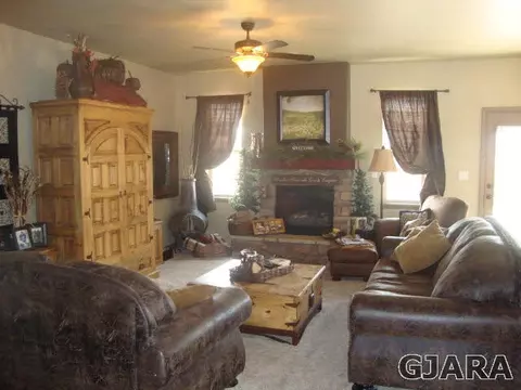 789 Yew St, Fruita, CO 81521 photo 2