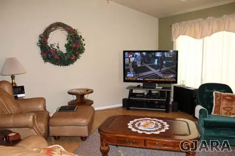 977 Malachite Dr, Fruita, CO 81521 photo 2