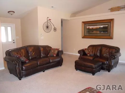 812 Dee Ann St, Fruita, CO 81521 photo 2