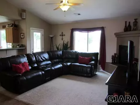 214 Kaley St, Fruita, CO 81521 photo 2
