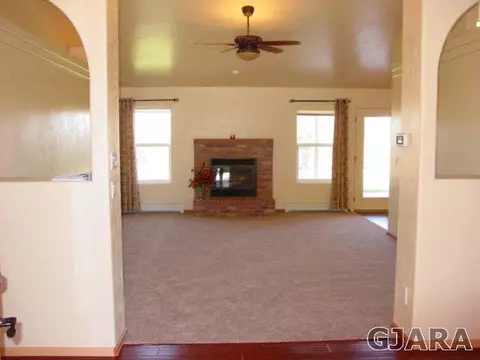 886 Cresthaven Dr, Fruita, CO 81521 photo 2