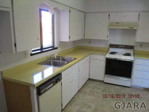 460 NE Daisy Ct, Cedaredge, CO 81413 photo 3